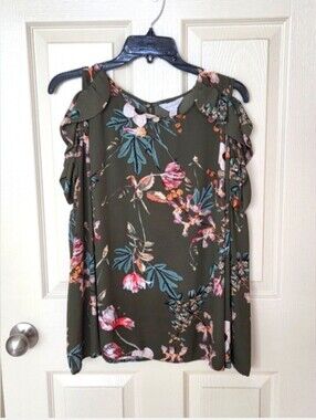 Belle & Sky Women's Cool Shoulder Blouse In Oliver Green SZ L